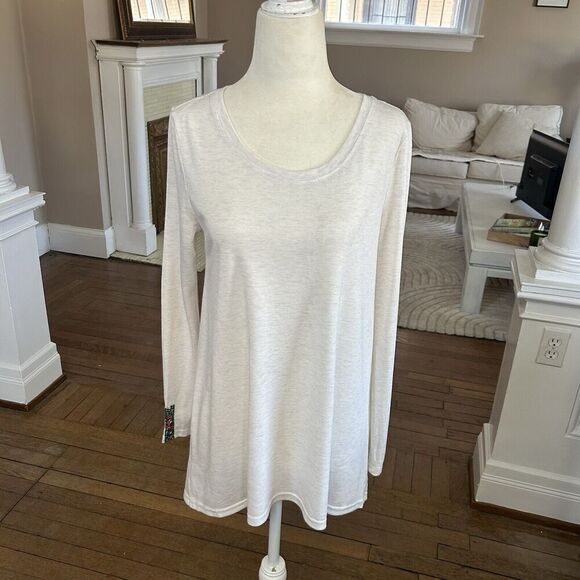 Matilda Jane Narrator Tunic Ivory Cream Floral Embellished Size Small - Picture 2 of 12